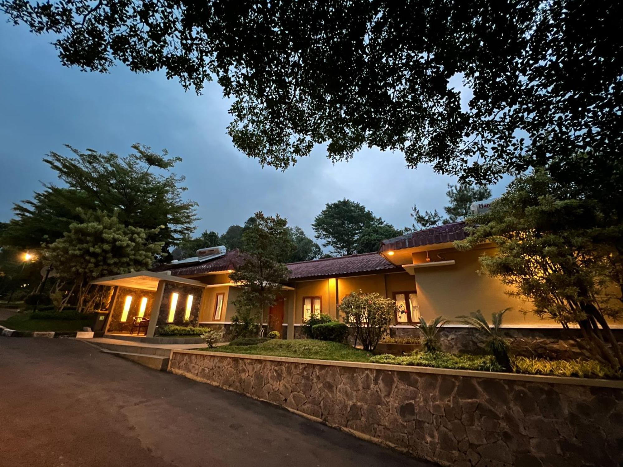 Gracia Spa Resort Hotel Ciater Kültér fotó