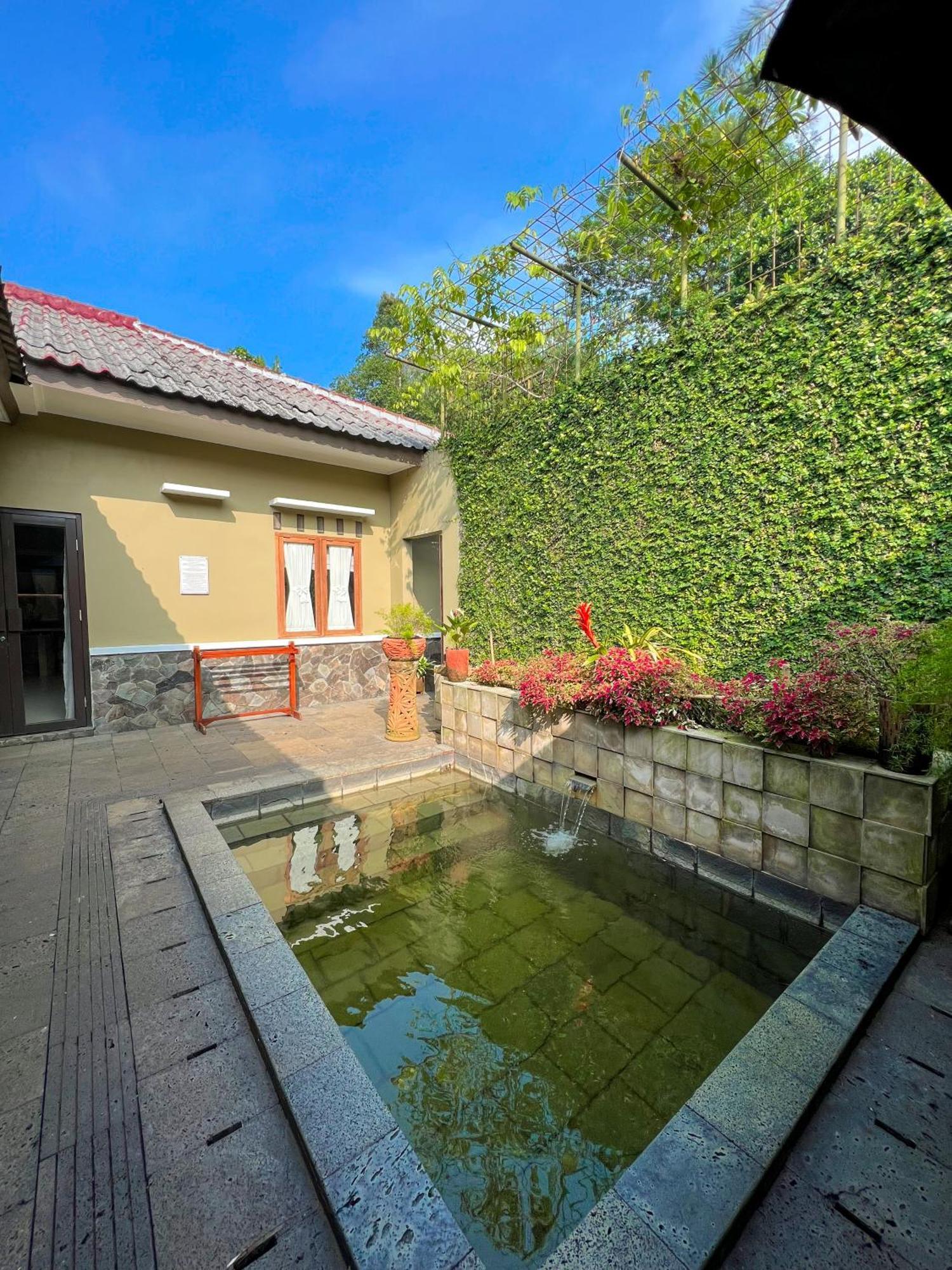 Gracia Spa Resort Hotel Ciater Kültér fotó